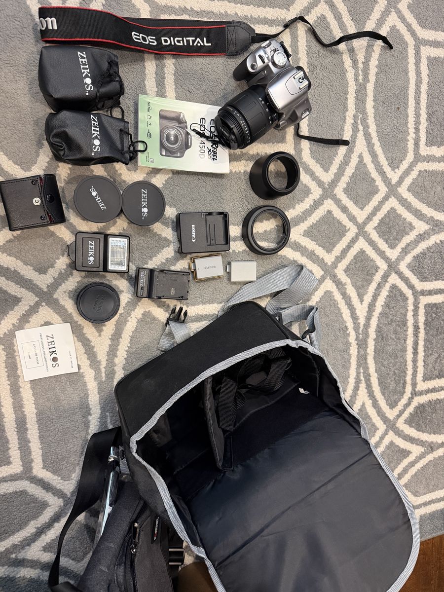 Canon EOS Rebel XS / 450D DSLR Camera Kit with Tamron Lens & Accessories