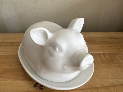 Piggy Butter Dish