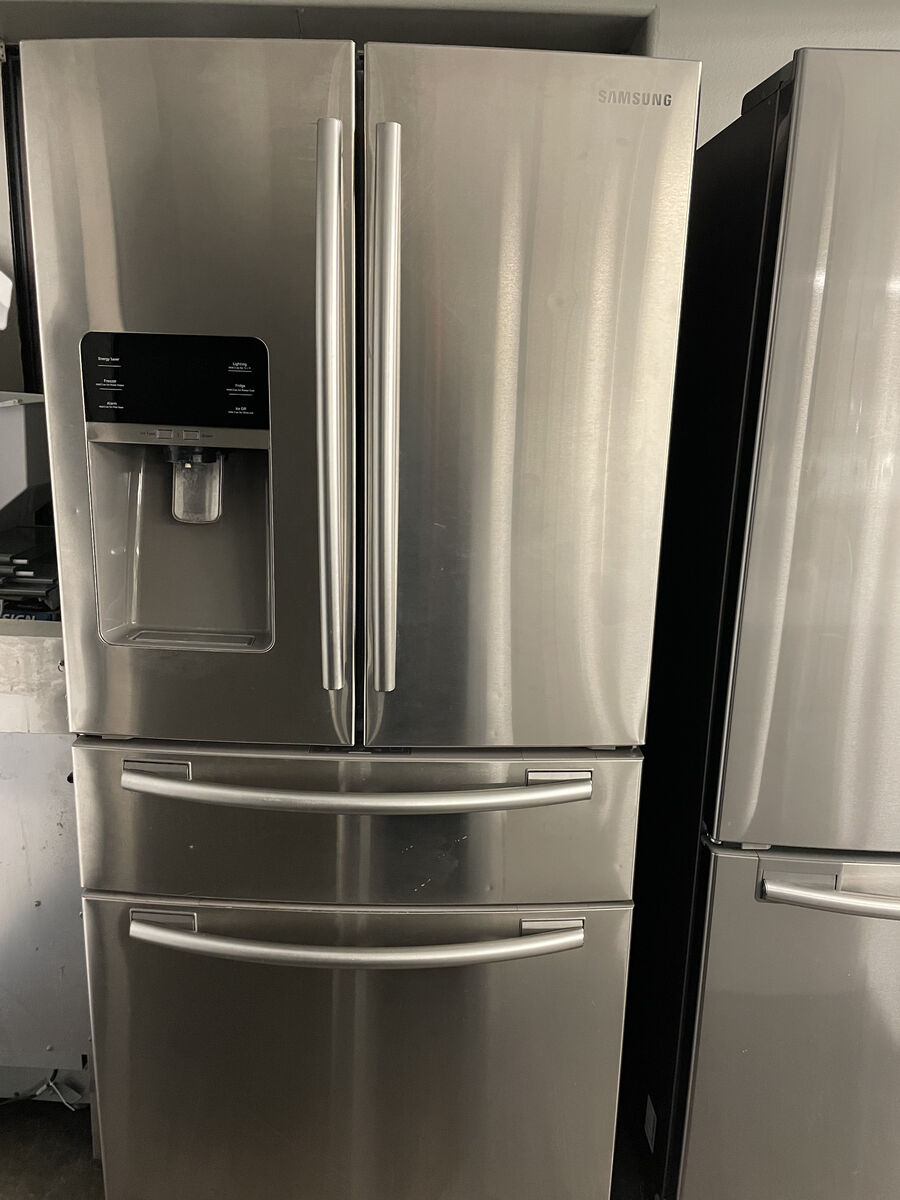 Sam Sung French Door Refrigerator With Ice and Water on Door, With Warranty!