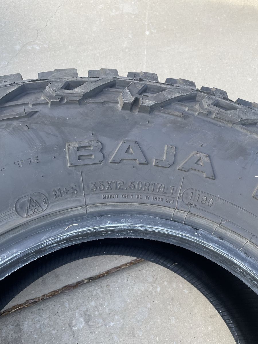 Mickey Thompson Baja Boss a/t 35x12.50r17
