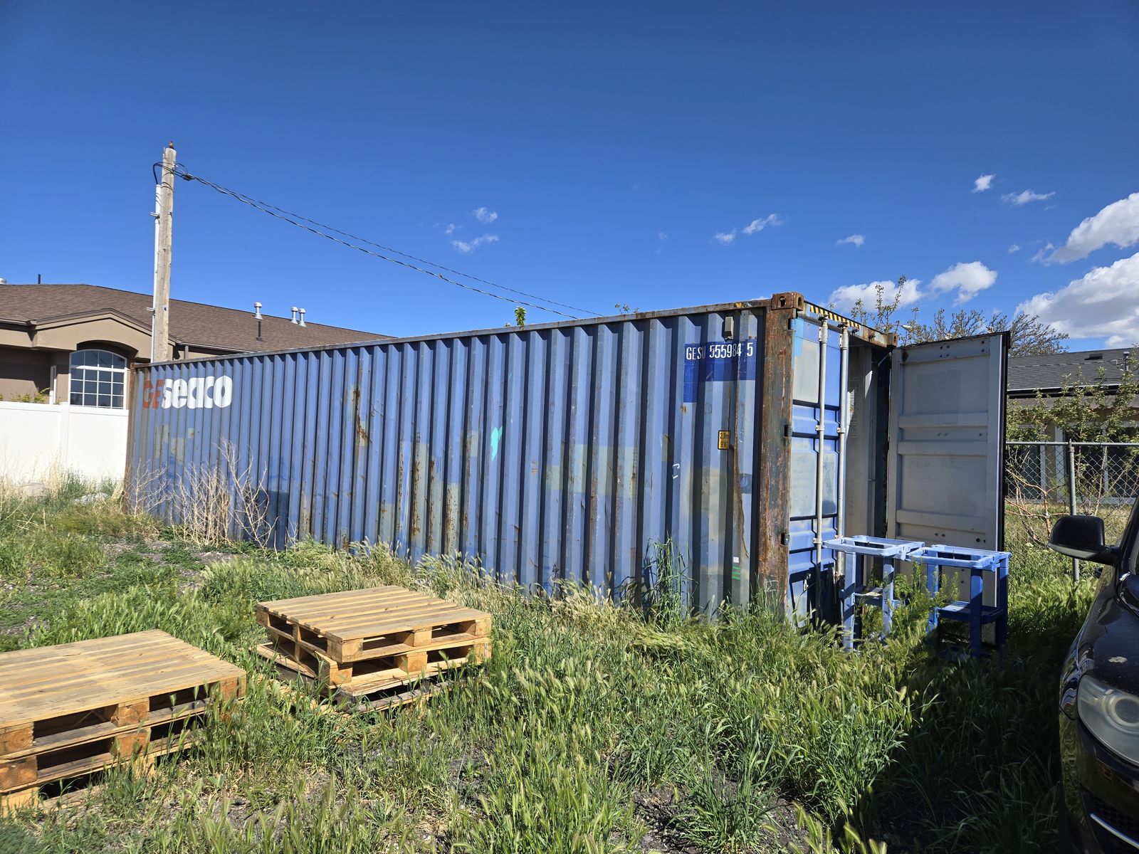 40’ High Cube Container – Option to Purchase Loaded w/ Pallet Inventory