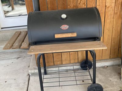 Char-Griller Smoker
