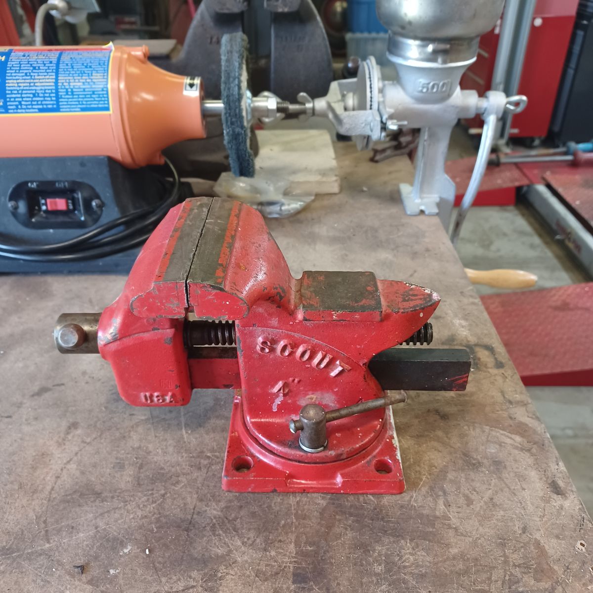 Vise. 4 inch