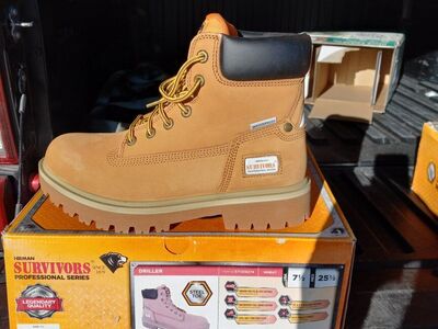 steel toe working boots