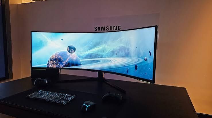 Samsung G9 57"