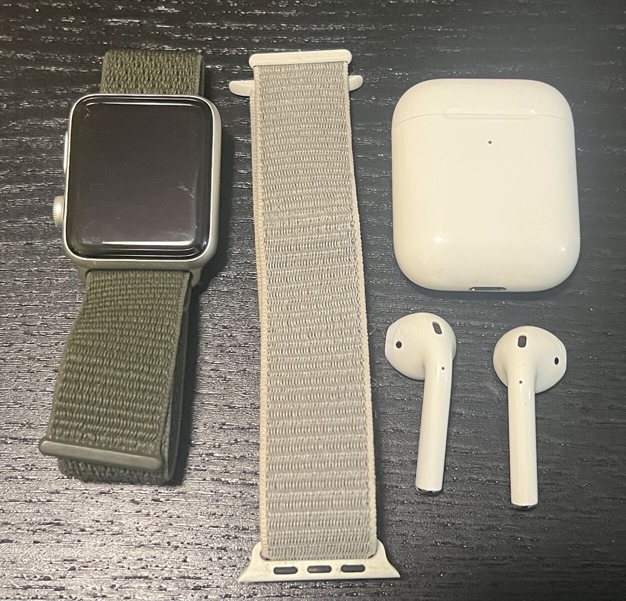 Apple Watch Series 3 42 mm Cellular + AirPods Gen 2 – Apple Bundle