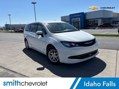 2023 Chrysler Voyager LX