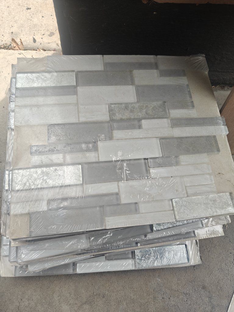Main image 3
