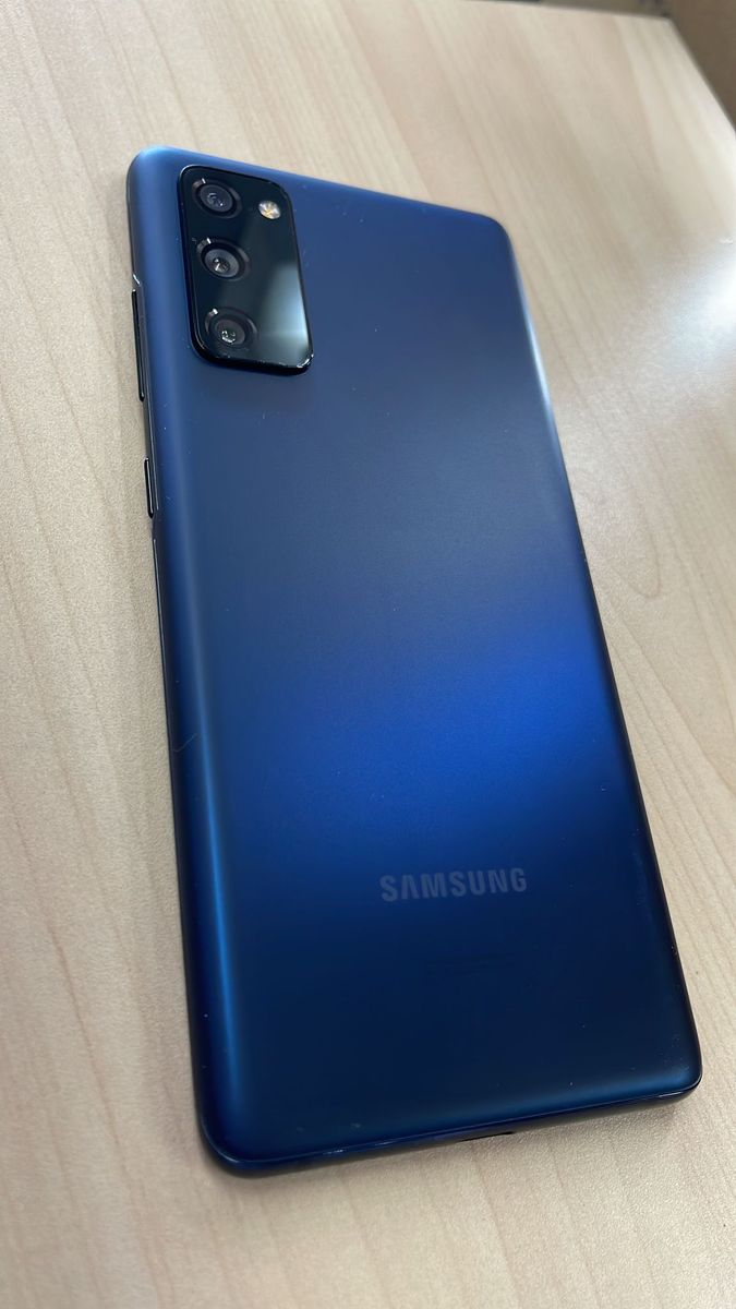 Samsung Galaxy S20FE 5G - 128GB - Unlocked