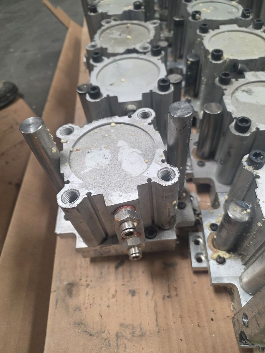 Air actuators 