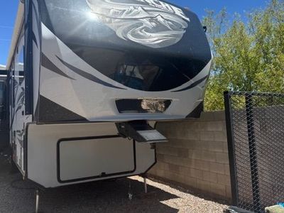 2015 Keystone Avalanche 355RK