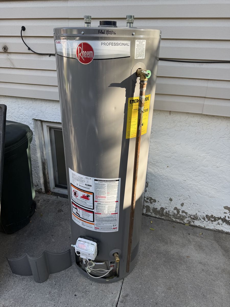 Rheem Professional Classic Water Heater - Used