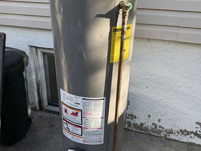 Rheem Professional Classic Water Heater - Used