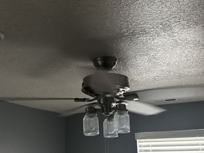 Hunter 52” Ceiling Fan Brushed nickel with Mason Jar Lights and dual sided blades