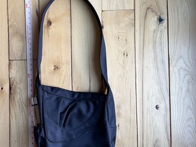 Hobo-Style Crossbody Bag