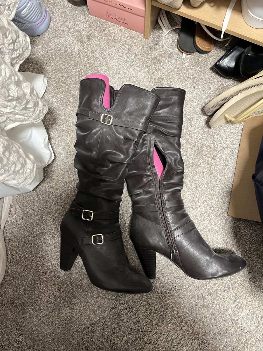 Brown High heel shoes - size 11