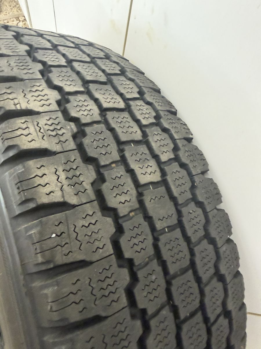Set of 4 Bridgestone Blizzak W965 LT245/70R17 Winter Tires