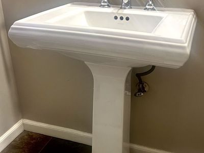 Pedestal Sink with Faucet