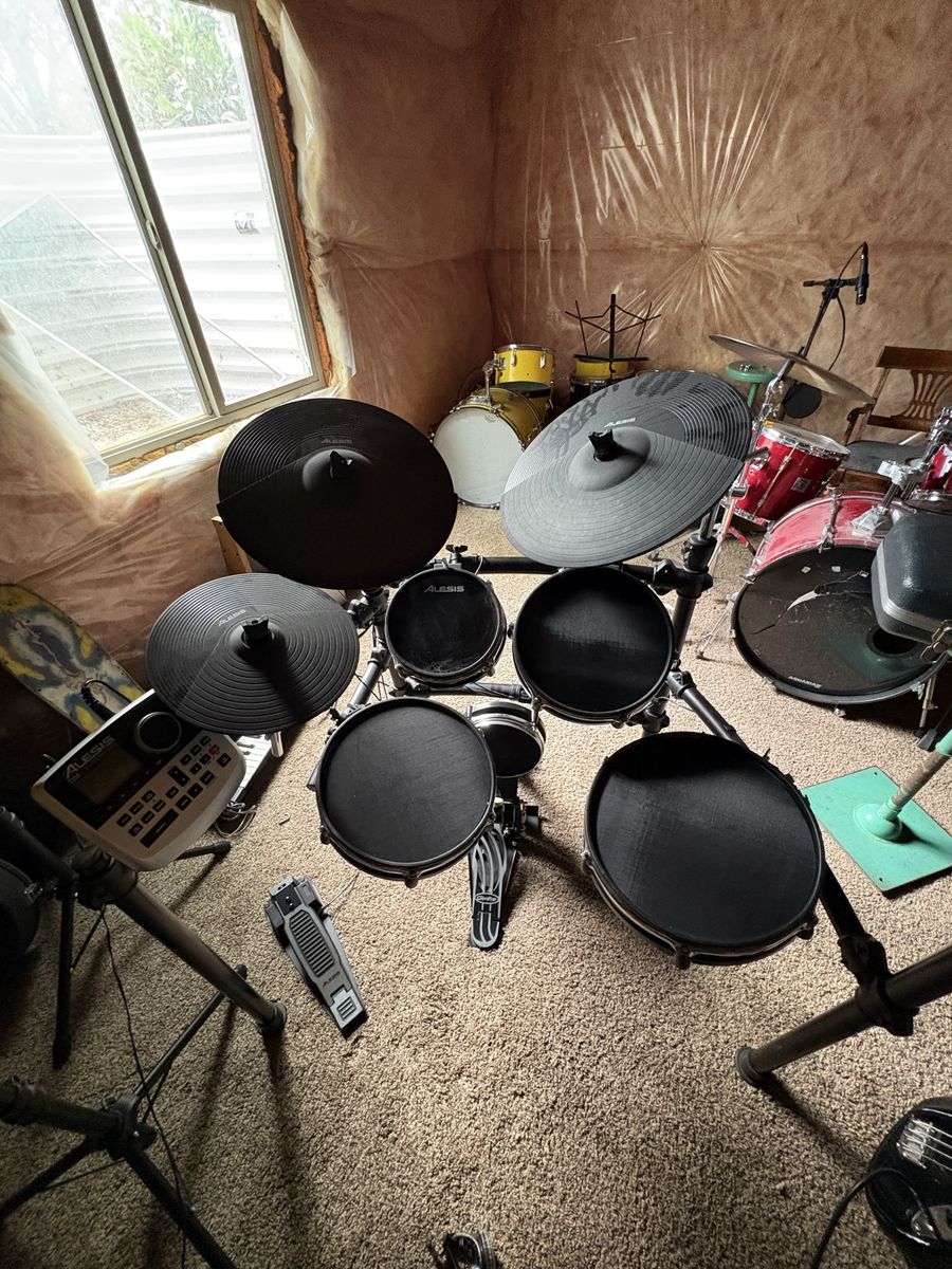 Alexis DM8 electric drum kit