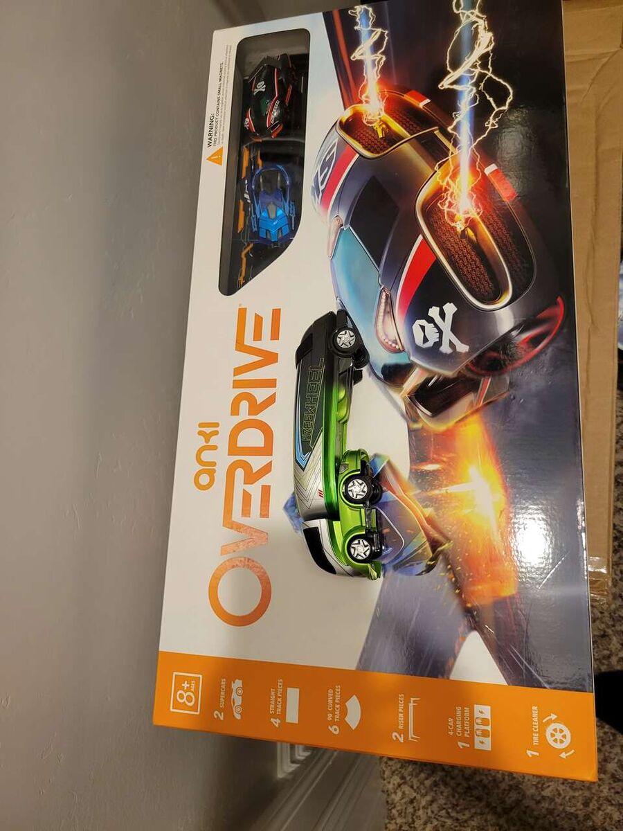 A Anki Overdrive RC racing battle Fun!