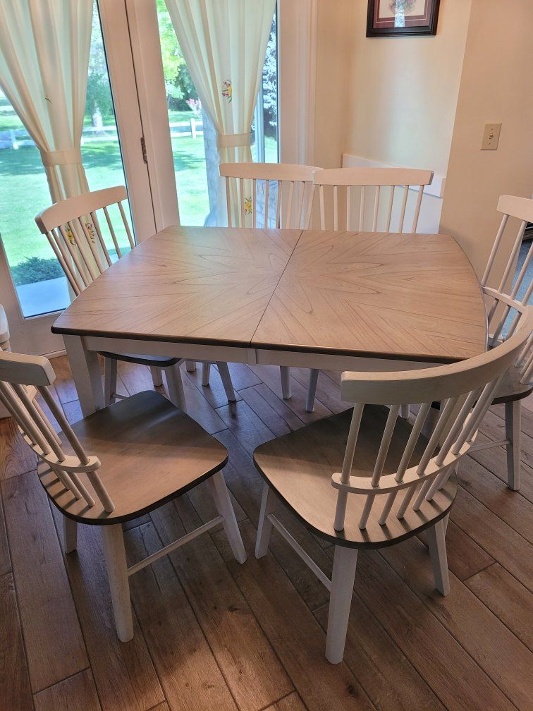 Dining Table Set with 6 Chairs - Light Wood Finish, Extendable