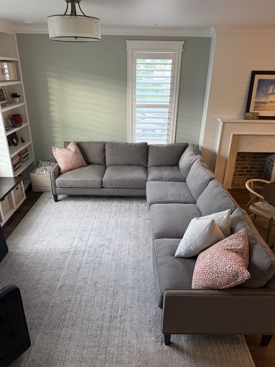 Maiden Home Irving Sectional – Excellent Condition