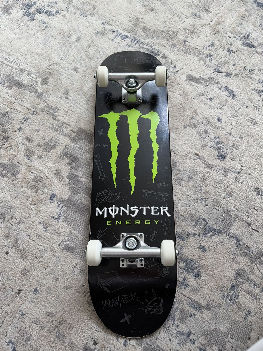 Monster Energy Skateboard