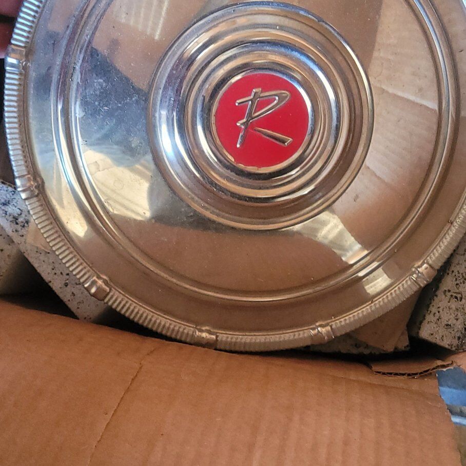 a set of nach rambler center cap