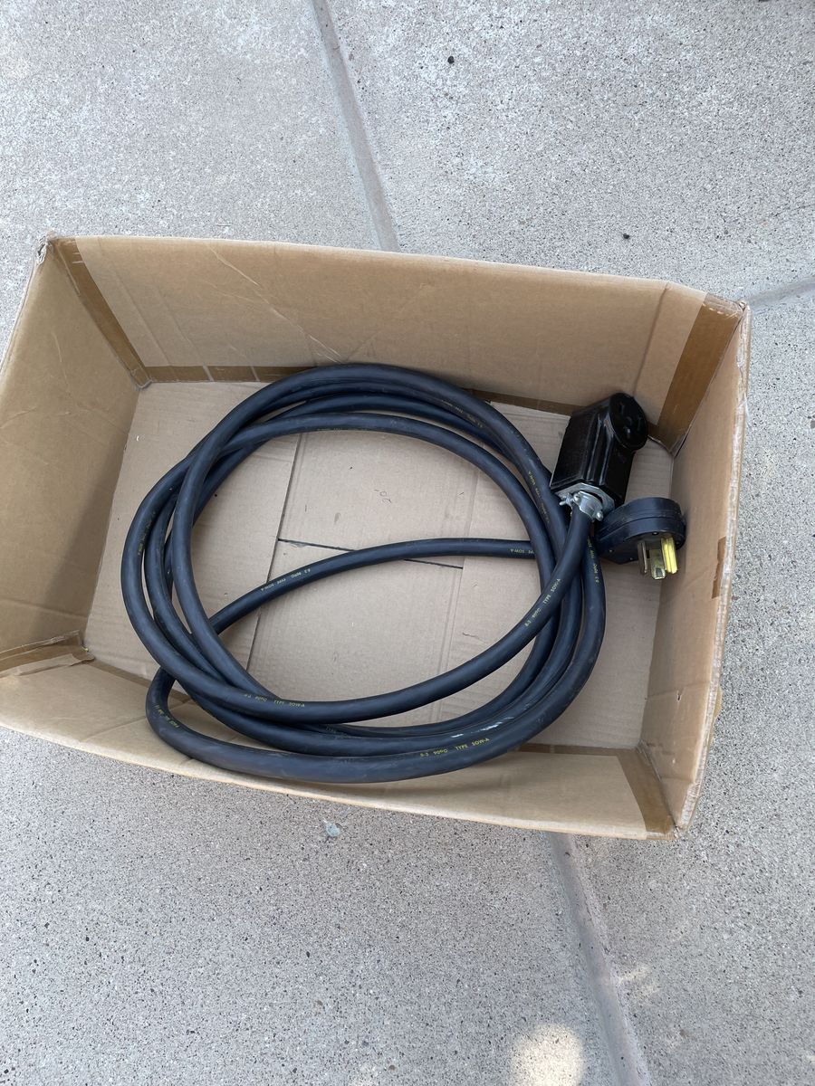 Heavy duty 230 volt extension cord 20 ft. 8/3 cord. 