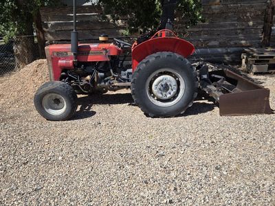 Massey Ferguson 263 Utility Tractor