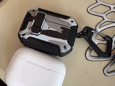 Apple AirPods 2nd Gen with Protective Camo Case & Keychain