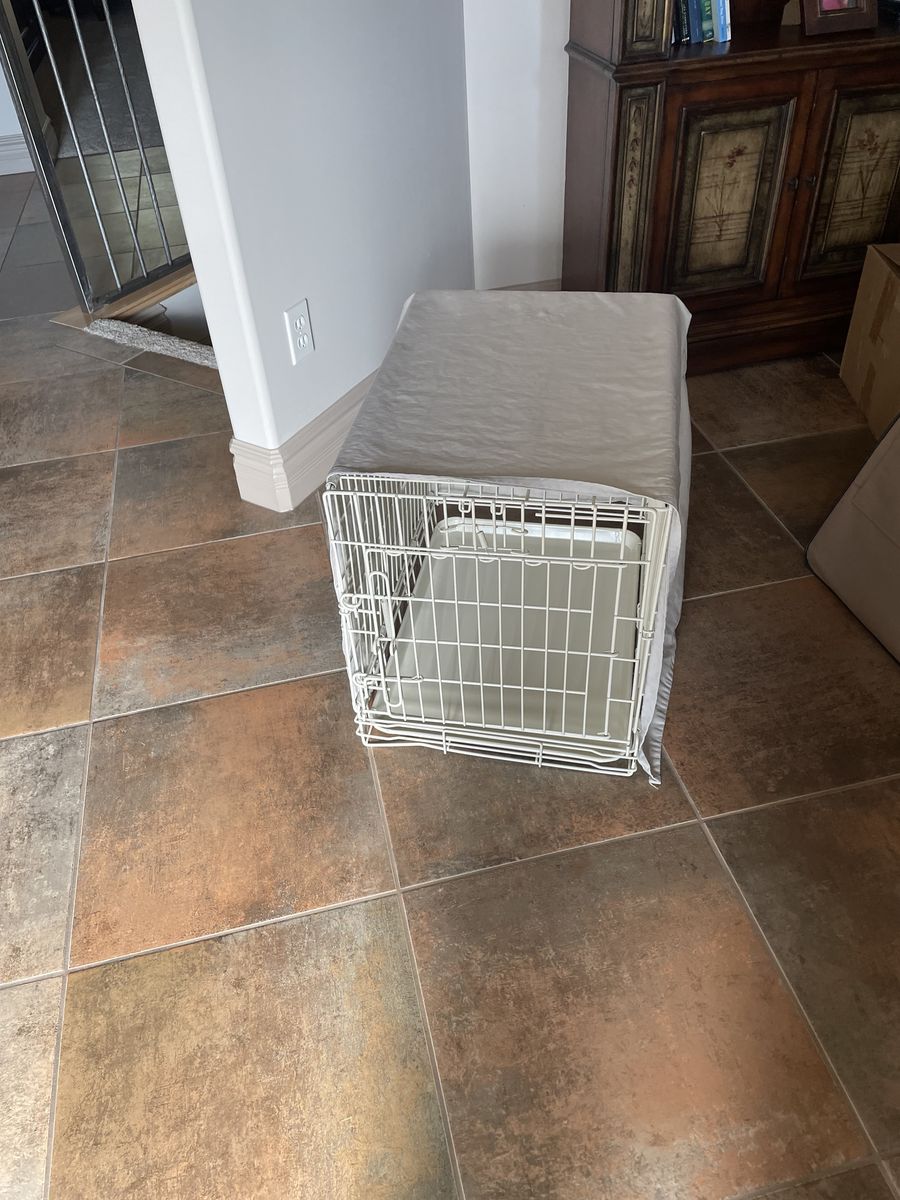 Dog Crate wire folding crate with cover.
