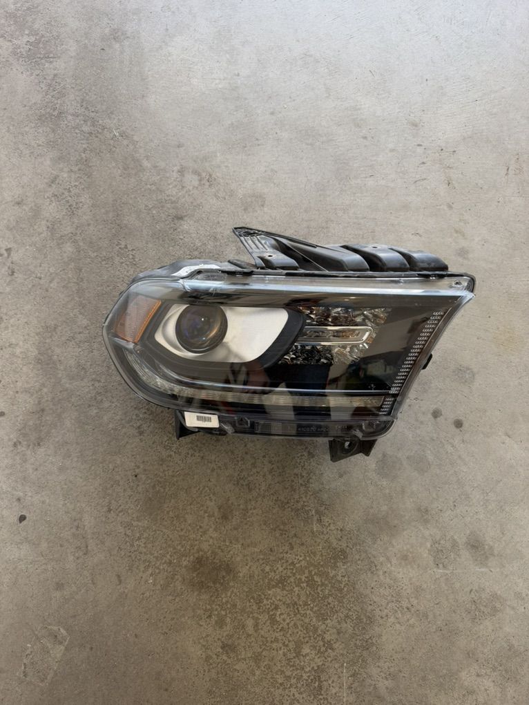 Dodge Durango Headlight