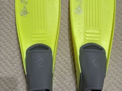 Kids swim fins and snorkel set