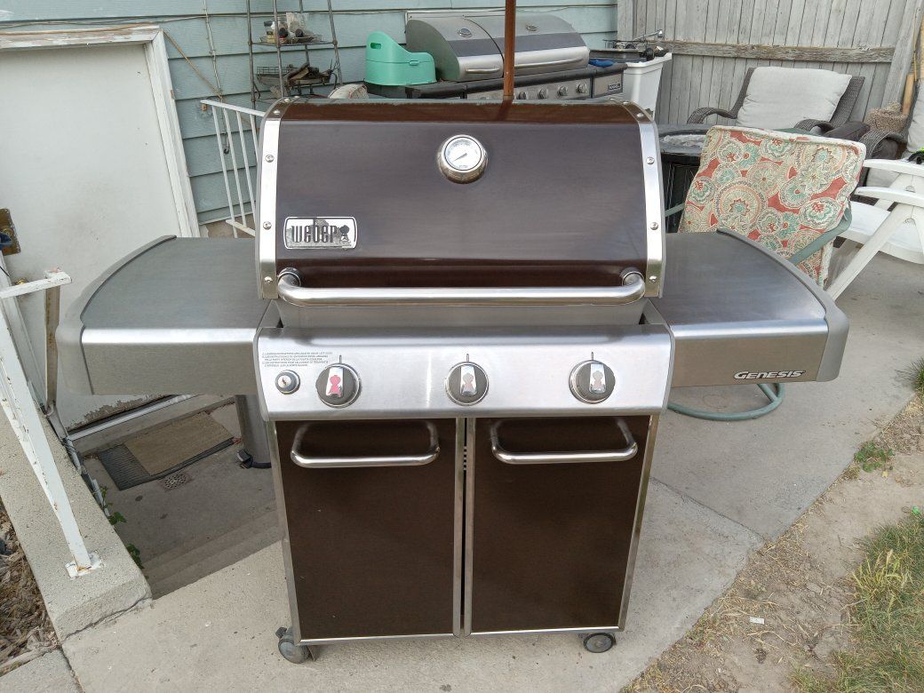 Weber Genesis E-310 3 Burner Propane Grill