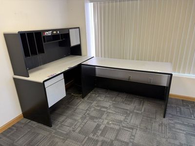 Desk with Credensa