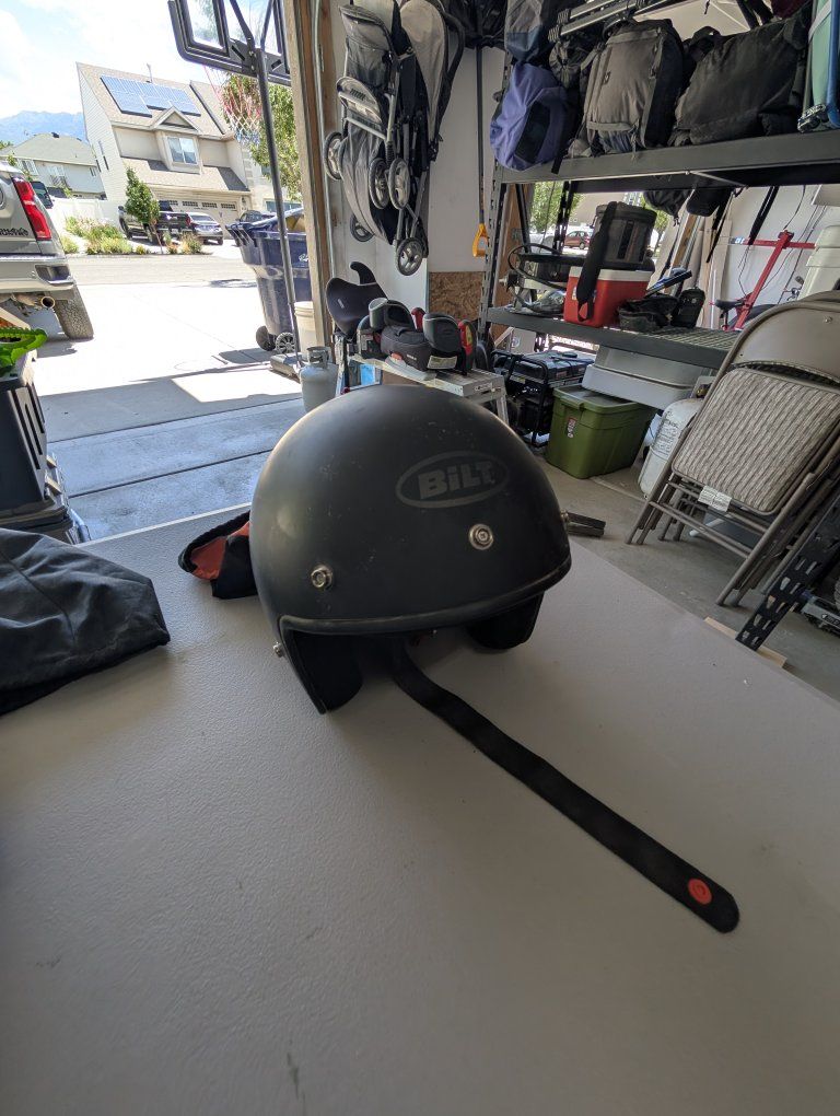 BILT Motorcycle Helmet Matte Black - Used