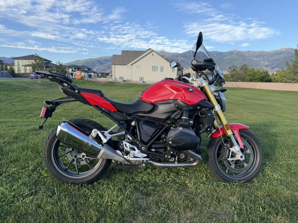 2016 BMW R1200R