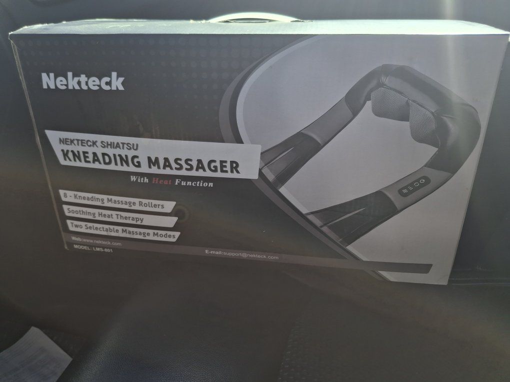 Nekteck Shiatsu Kneading Massager LMS-801 with Heat Function, 8 Rollers, 2 Modes