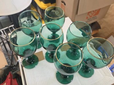 Set of 7 Vintage Emerald Green Wine Glasses with Gold Rim - Mid-Century Modern Stemware