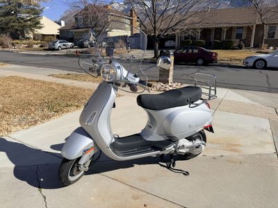 2006 Vespa LX 150 — Excellent Condition — Low Miles