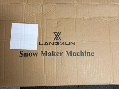 LX-1500 Snow Machine w/ Remote & Fluid