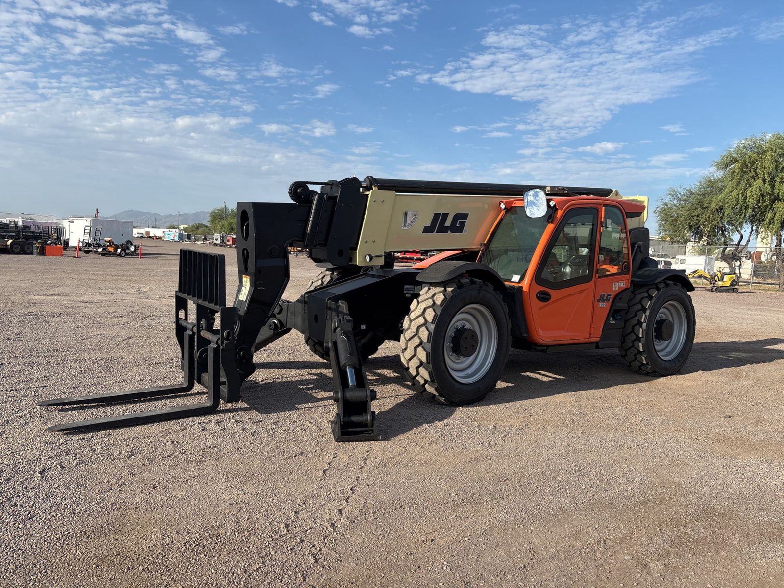 2019 JLG 1255 Telehandler 