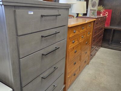 🪂Dressers, Sectionals, Sofas, Tables and more!