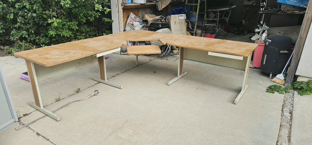 corner desk