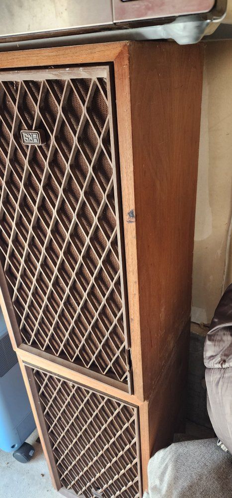 Vintage S.N.E. Wooden Cabinet Speakers - Classic Audio Aesthetic