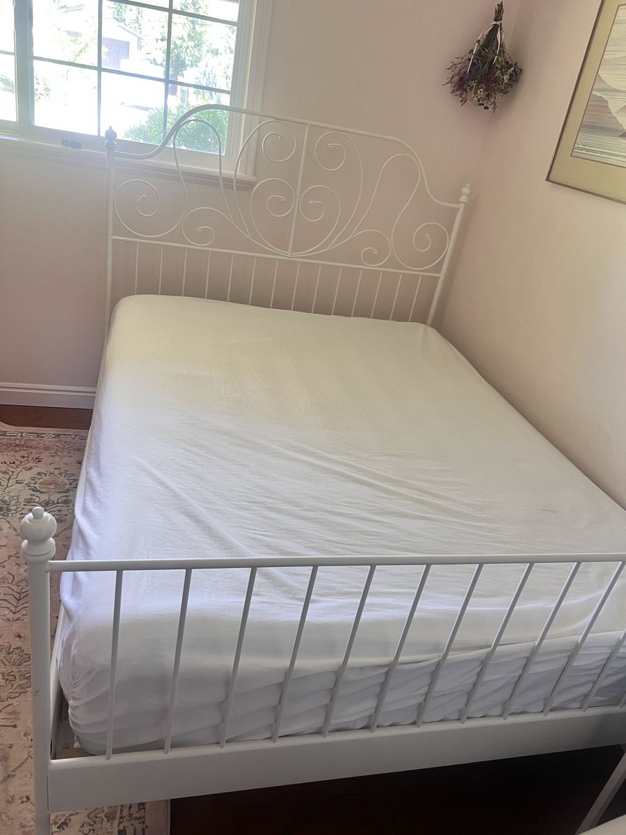 Queen white metal bed + new mattress