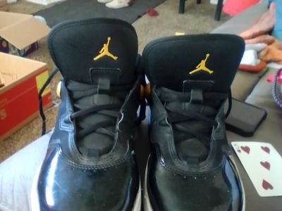 Jordan Flight Origin 4 Basketball Shoes - Black and Gold - Size 6.5Y