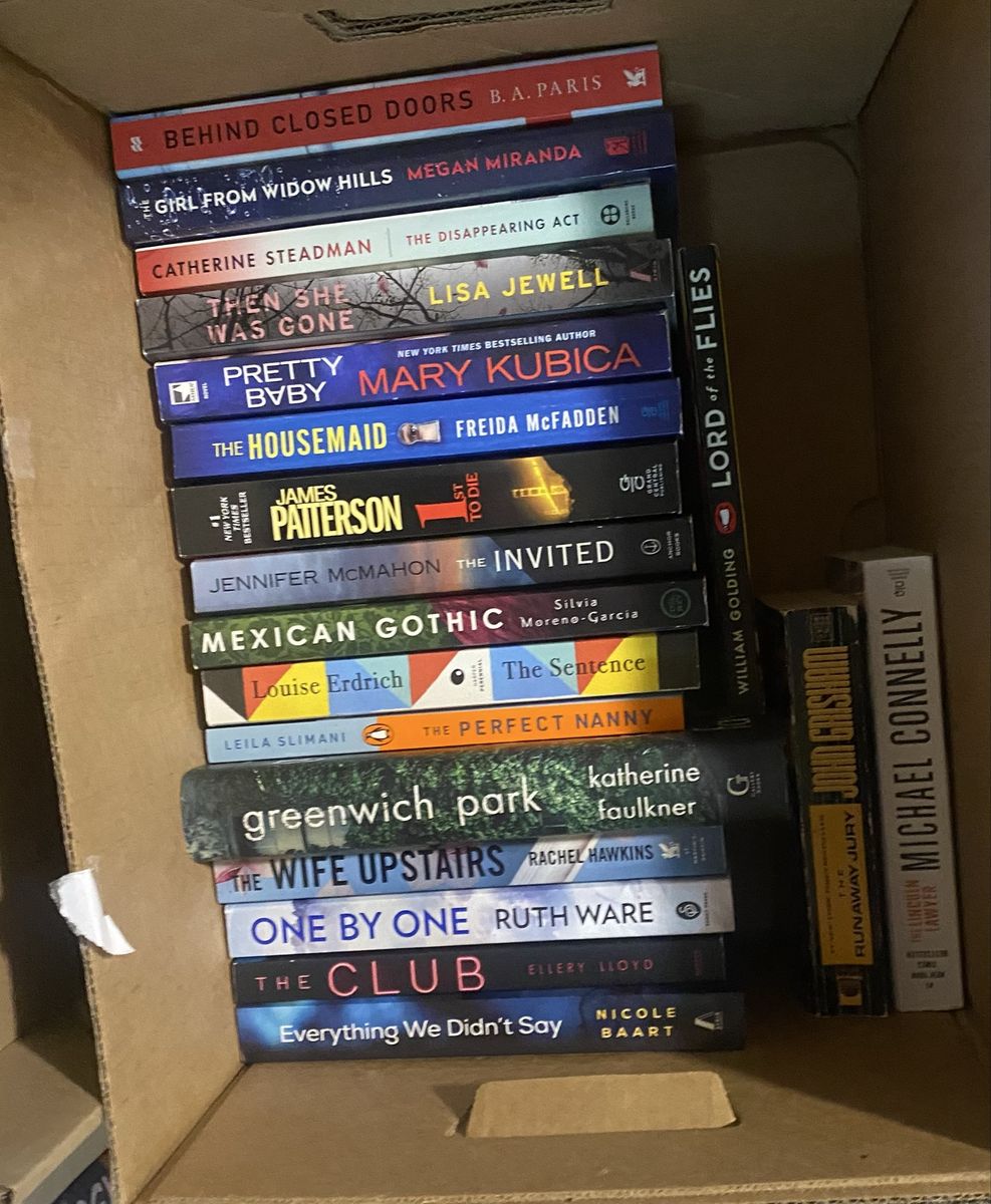 Books mostly thriller/horror 