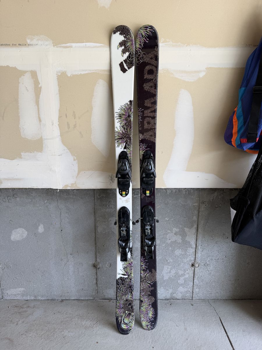 Armada Skis 150cm with Atomic Bindings